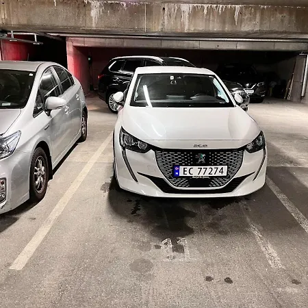 דירה With Two Bedrooms And Parking