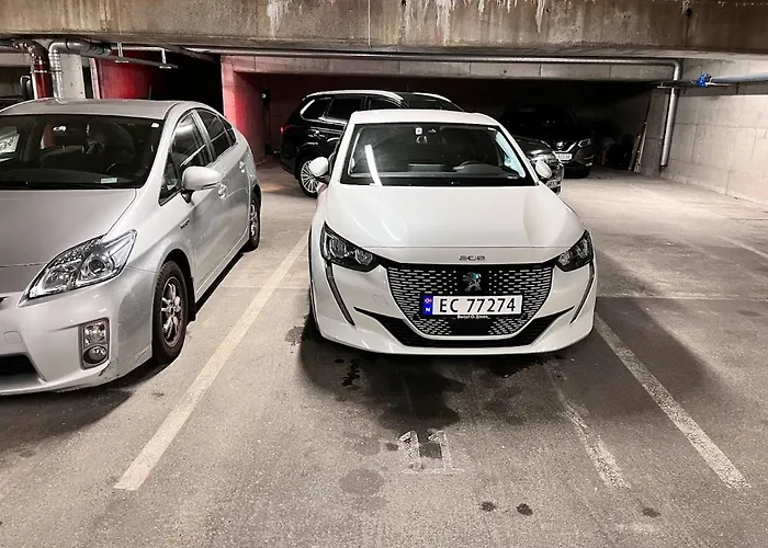 דירה With Two Bedrooms And Parking