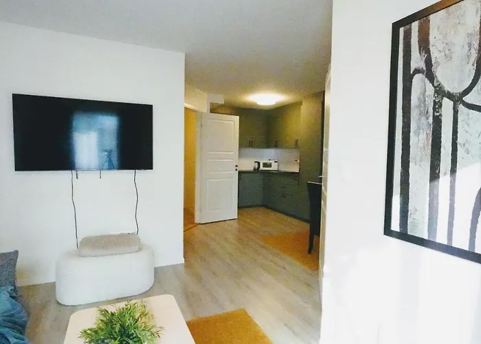 With Two Bedrooms And Parking דירה סטוונגר